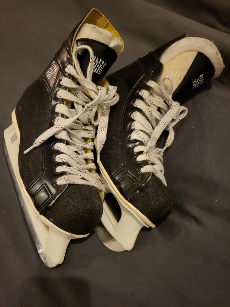 CCM Ultra Tacks Pro Ice Hockey Skates - Size 9
