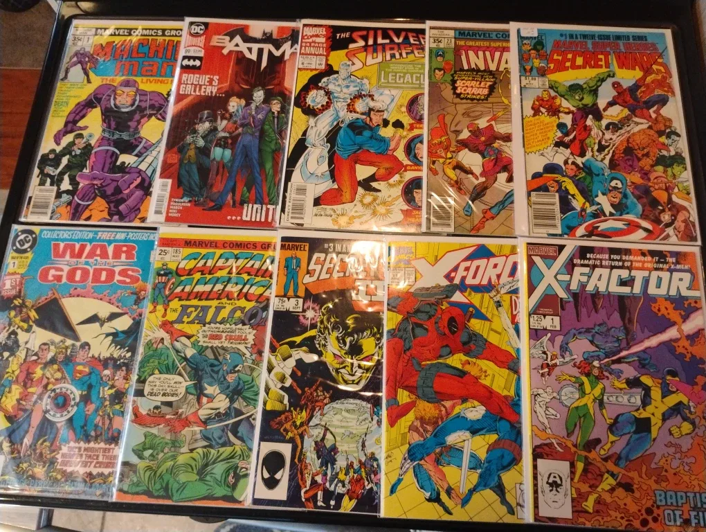 Comic book lot