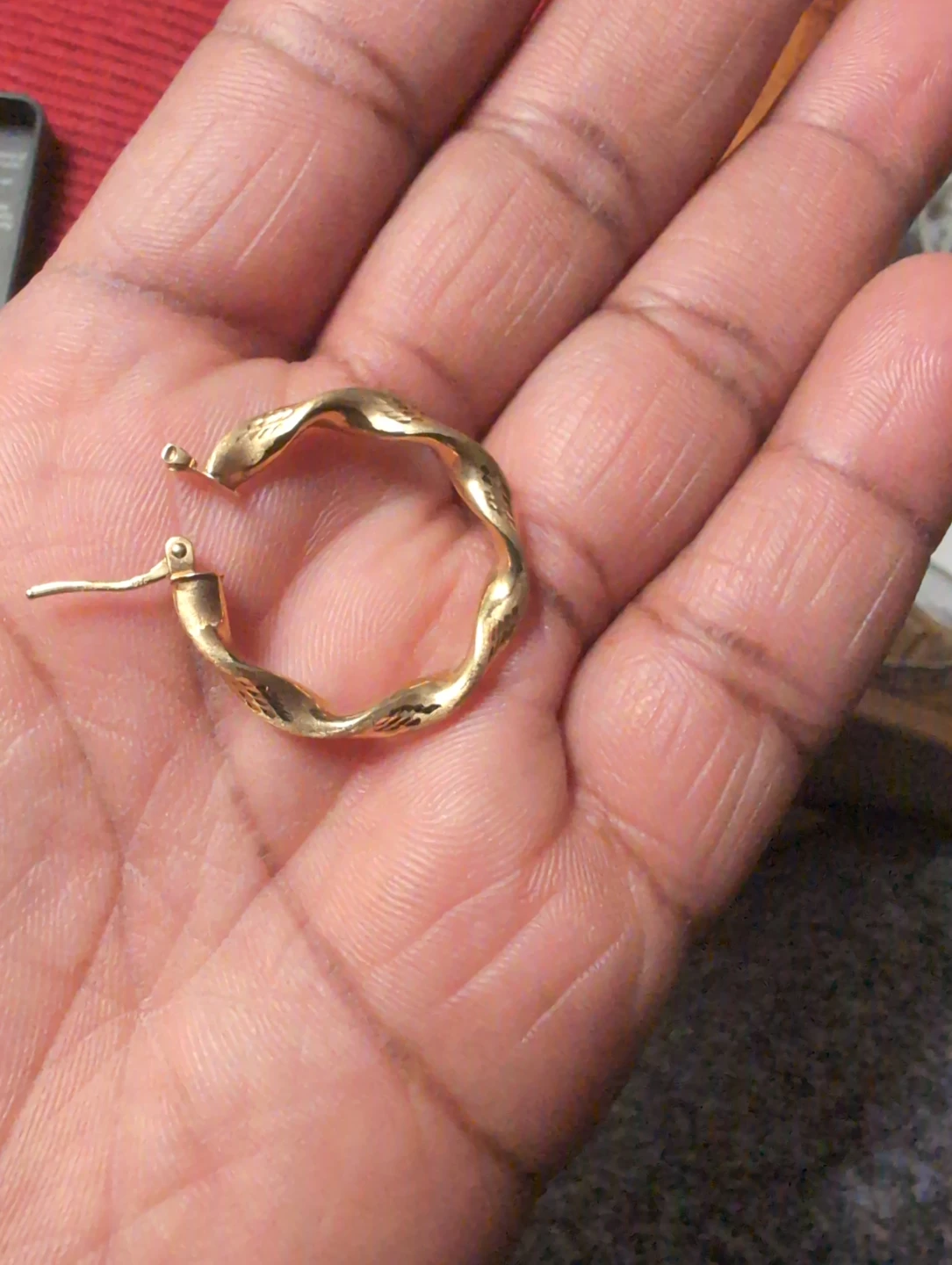 18K Saudi Gold Twisted Hoop Earrings - photo 4