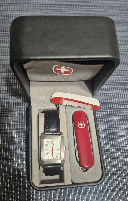 Wenger Watch and Swiss Army Knife Set - photo 2
