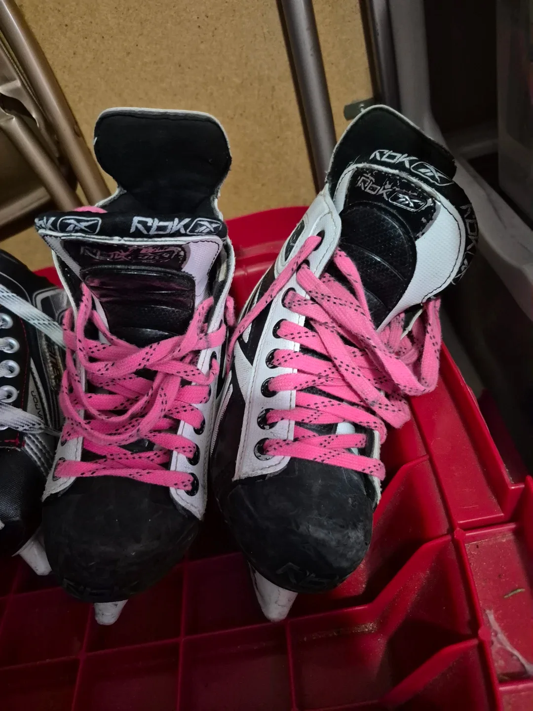 Bauer Vapor X600 Hockey Skates - Size 12 and 13.5 kids image indicator(4)