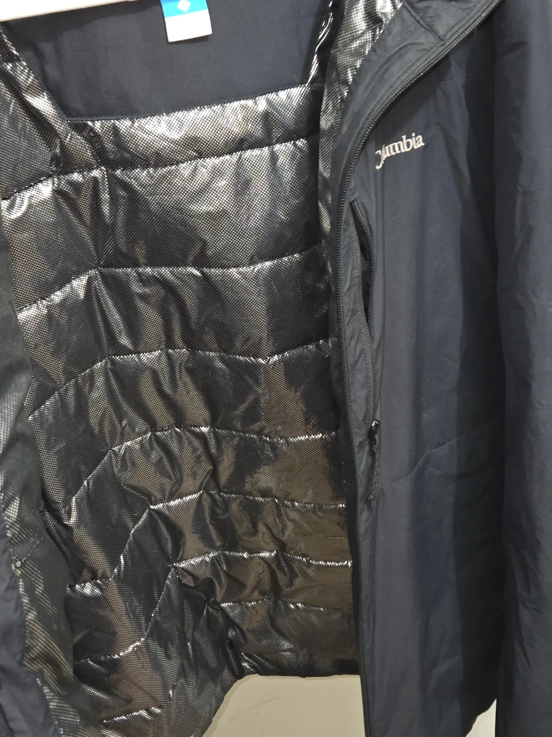 #Cleanout Columbia Black Jacket image indicator(5)