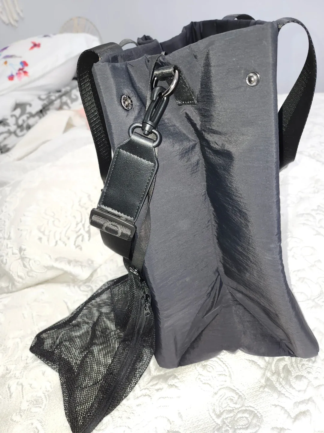 Lole Black Tote Bag image indicator(7)