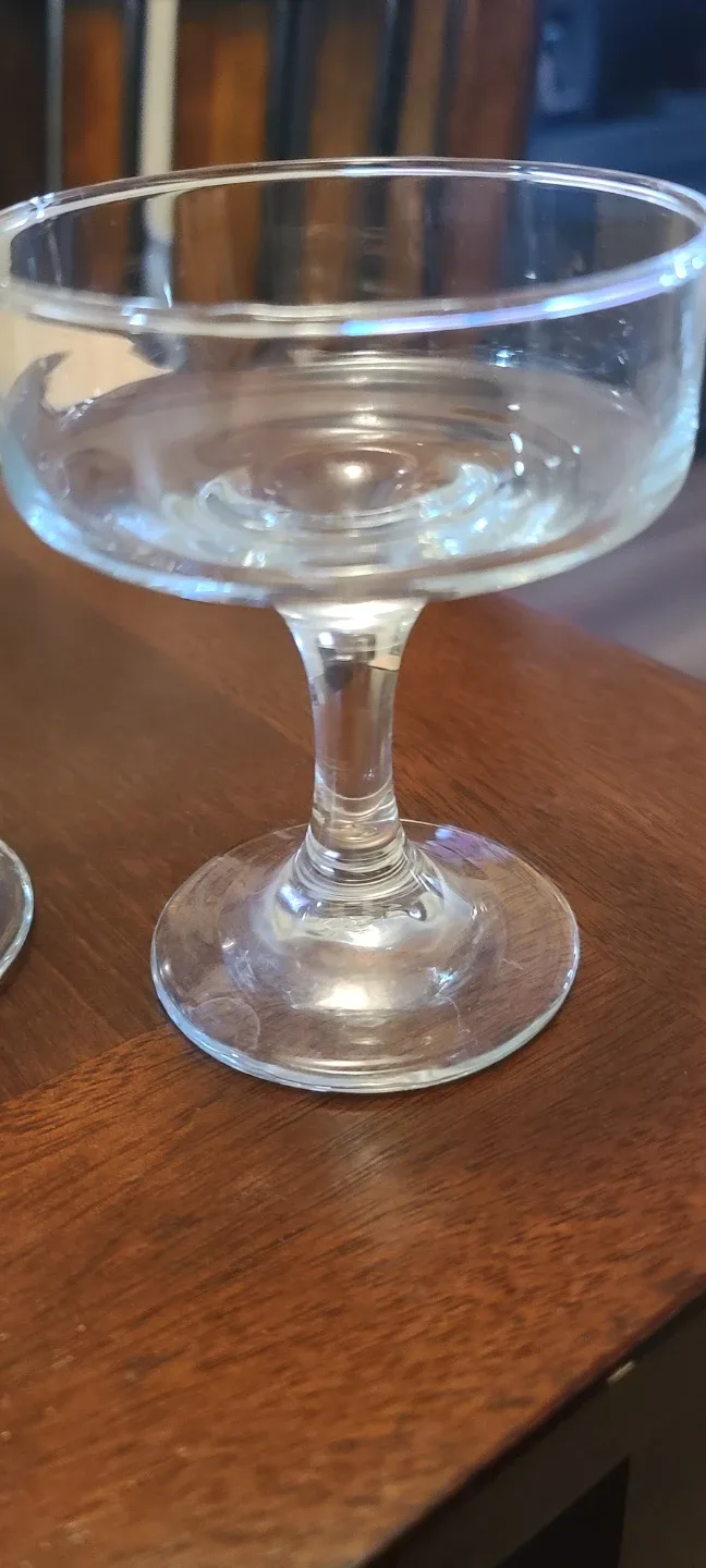 Set of 12 Vintage Dessert Glasses image indicator(8)