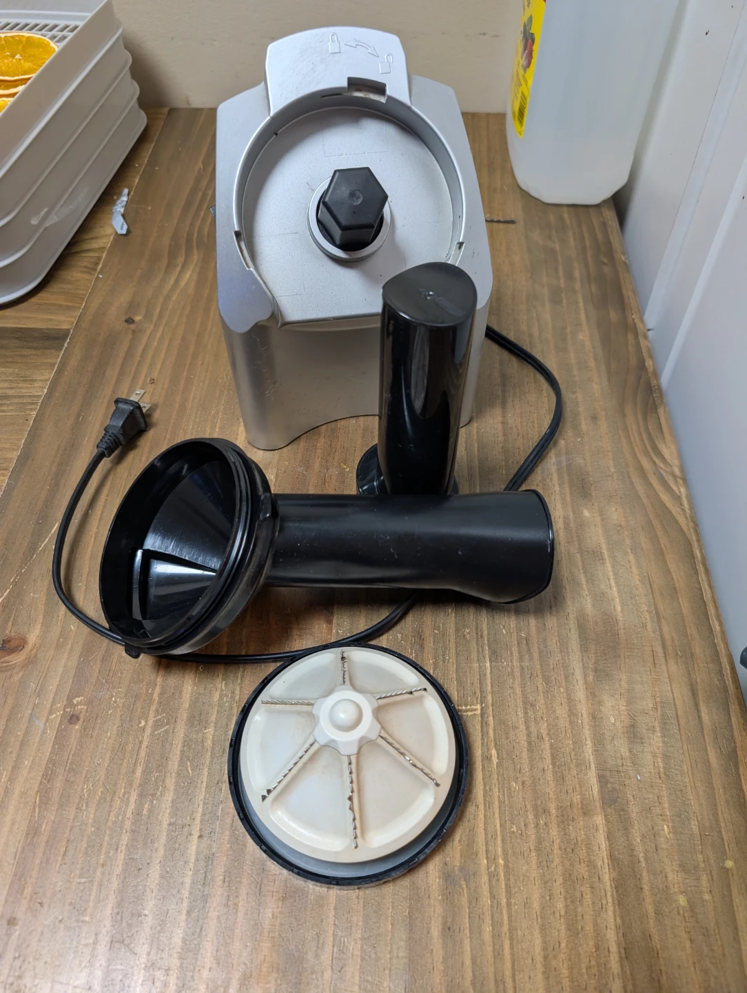 Yonanas Frozen Treat Maker - photo 2