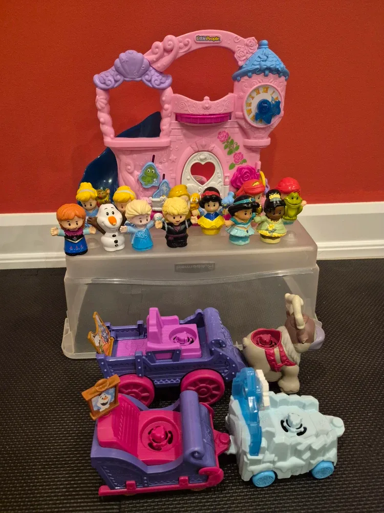 Little People Disney Princess Castle + Figures and BONUS cars image indicator(4)