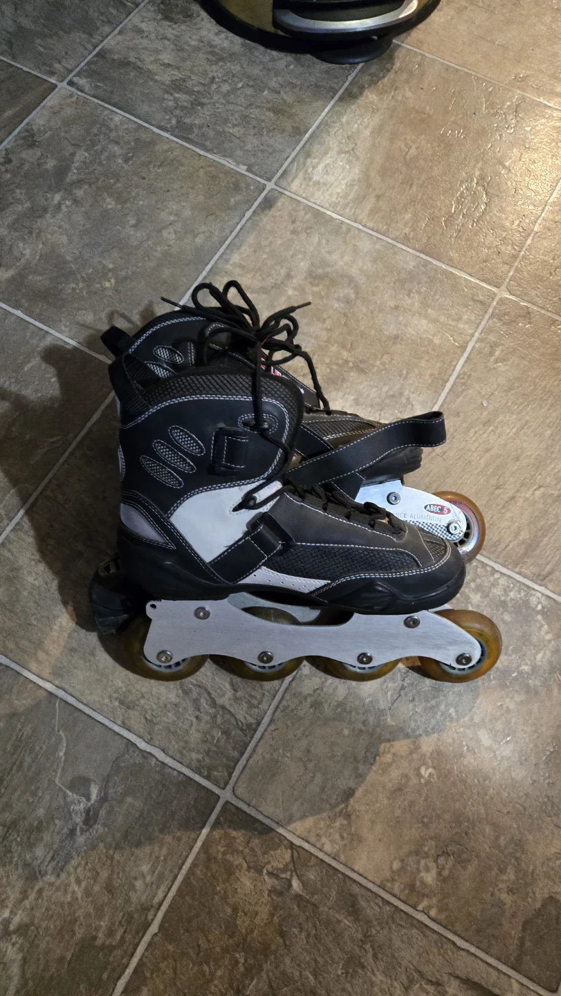 Dukes inline skates size 7