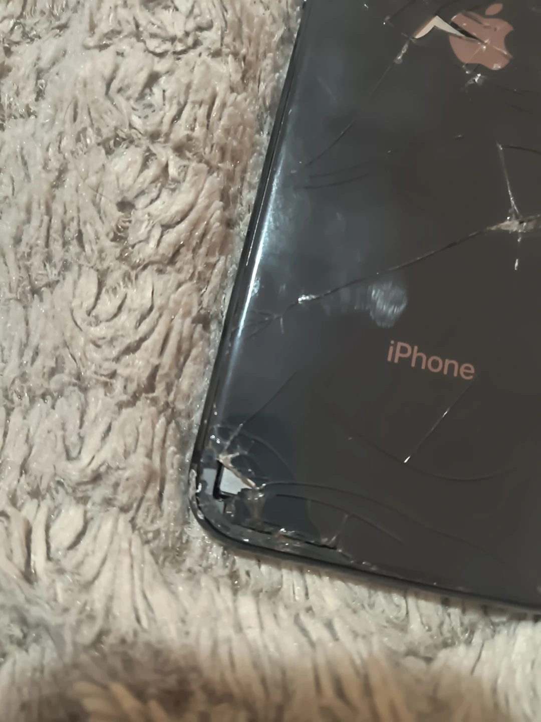 iPhone - Damaged Screen - photo 5