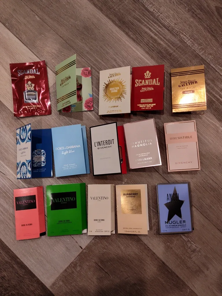 Perfume Sample Lot for woman 12pcs for $15 image indicator(2)