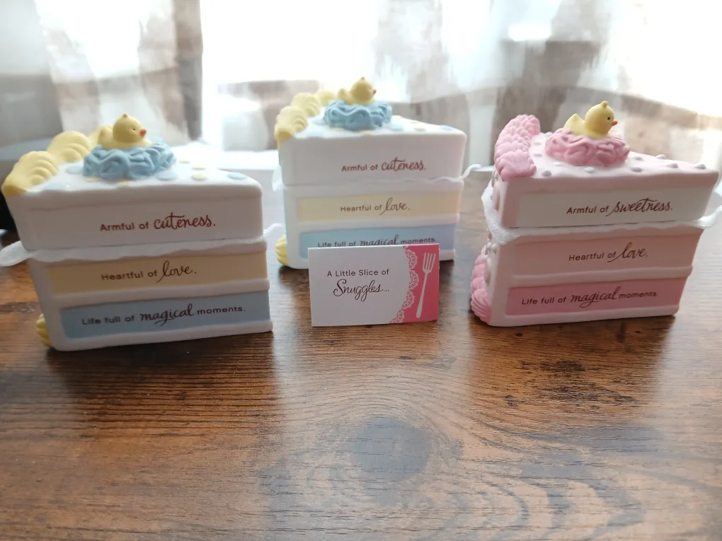 A Little Slice of Snuggles Trinket Box