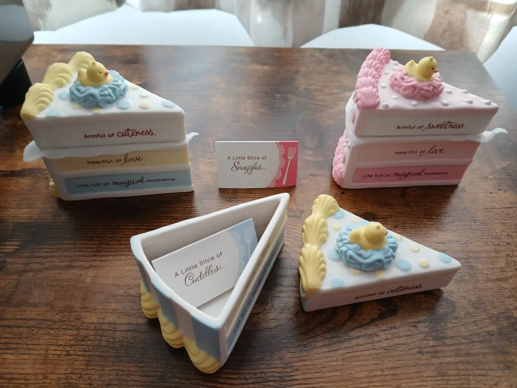 A Little Slice of Snuggles Trinket Box image indicator(2)