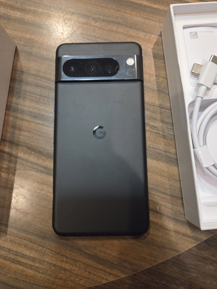 Google Pixel 8 Pro 256GB - Black, Like New! - photo 2