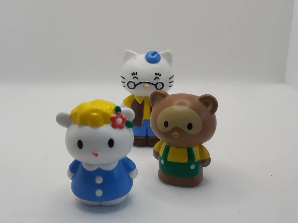 Vintage Sanrio Hello Kitty and friends figures (3)