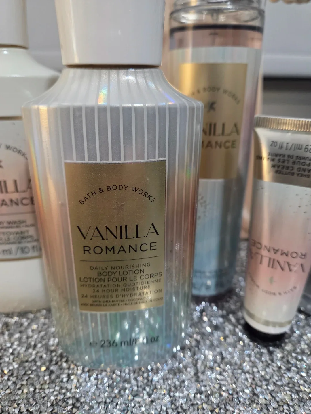 Bath & Body Works Vanilla Romance Set image indicator(4)