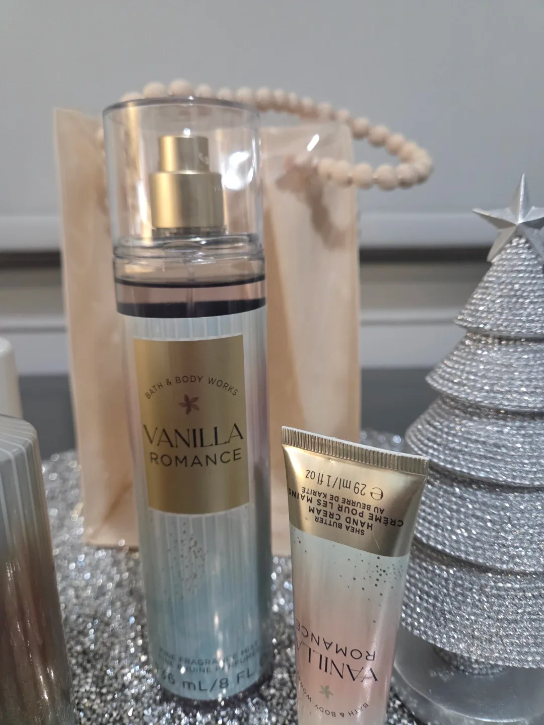 Bath & Body Works Vanilla Romance Set image indicator(5)