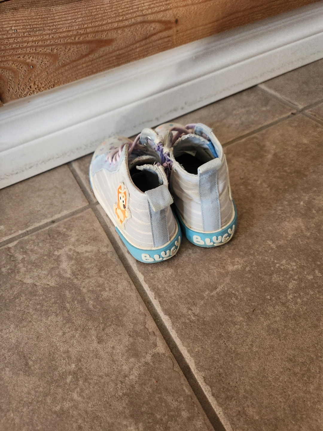 Bluey Kids' High-Top Sneakers, Size 11 - photo 2