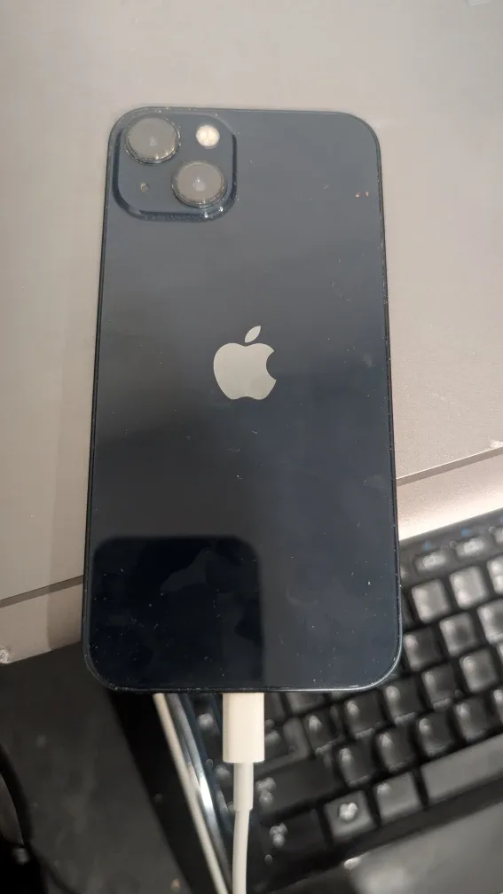 #Cleanout iPhone 13 128 GB 83% Battery Life image indicator(2)