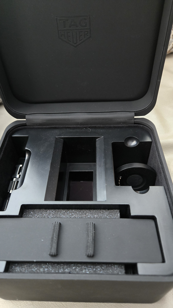 TAG Heuer Connected Calibre E4 Smartwatch - photo 3