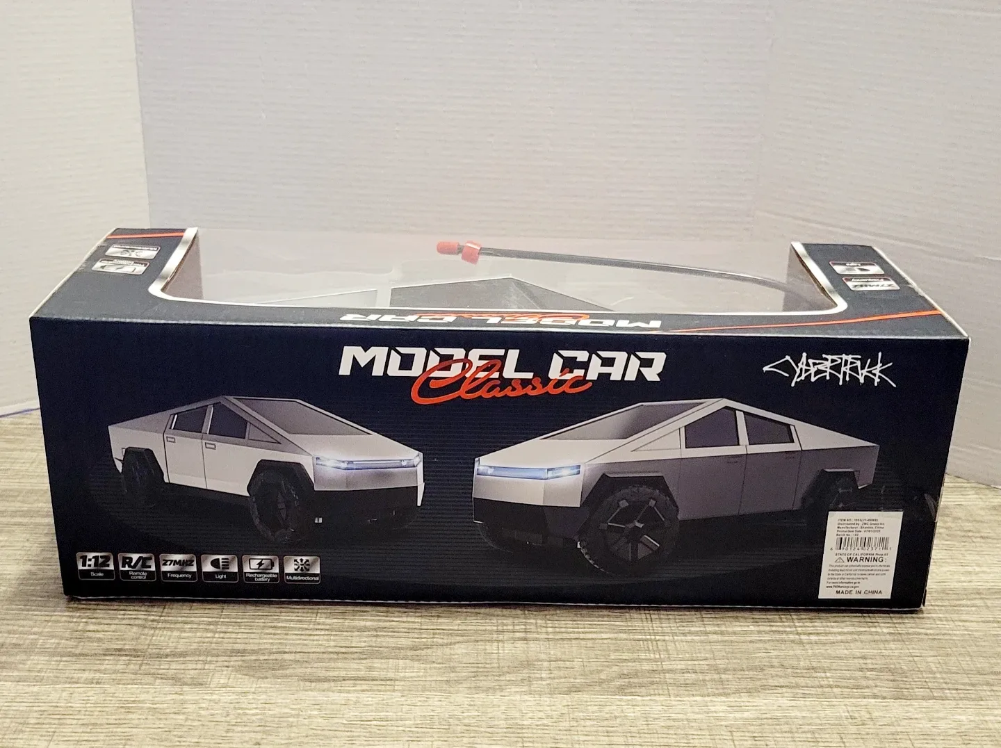 JMYOG Cybertruck Model Car 1:12 Scale, New in Box! image indicator(3)