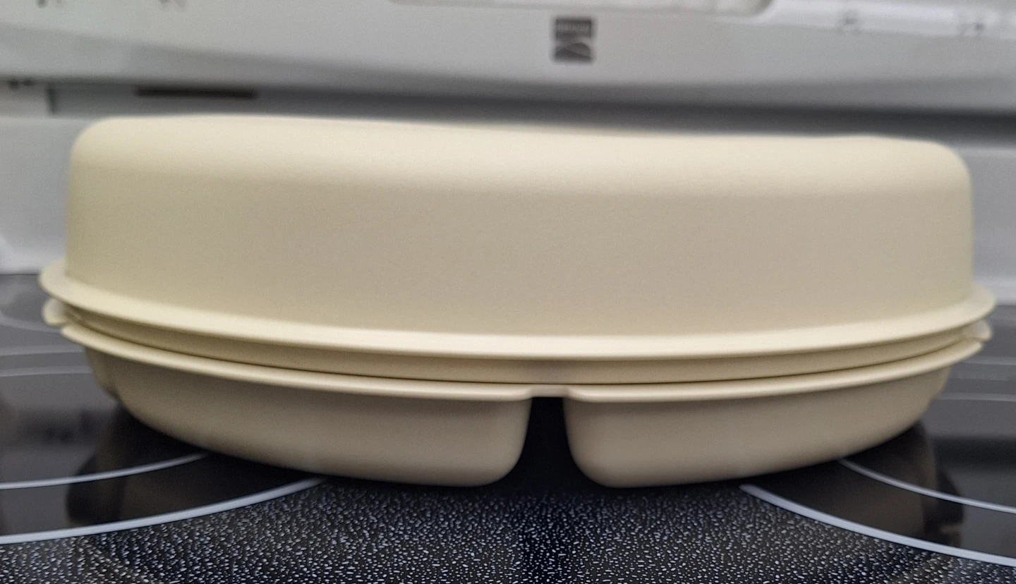 REDUCED Tupperware Serving Center Set - photo 4