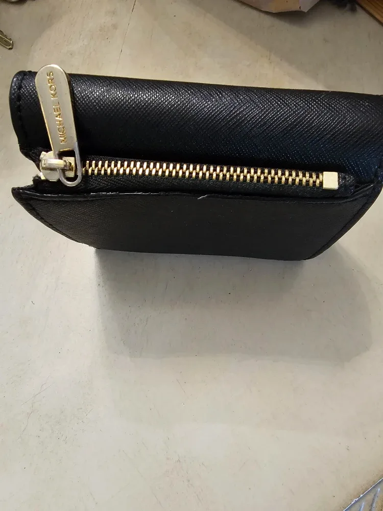 Michael Kors Black Wallet image indicator(3)
