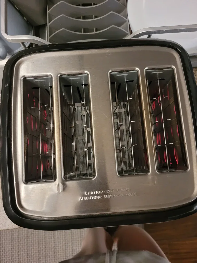 Toastmaster 4-Slice Toaster image indicator(2)