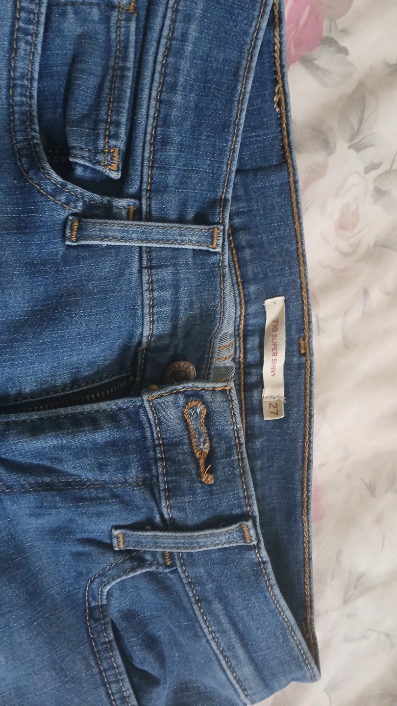 Levi's 710 Super Skinny Jeans - Size 27 - photo 2