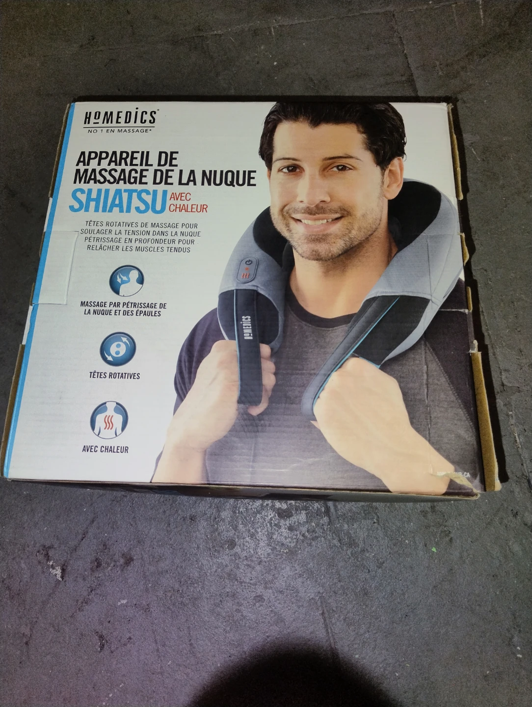 Shiatsu neck massager with heat