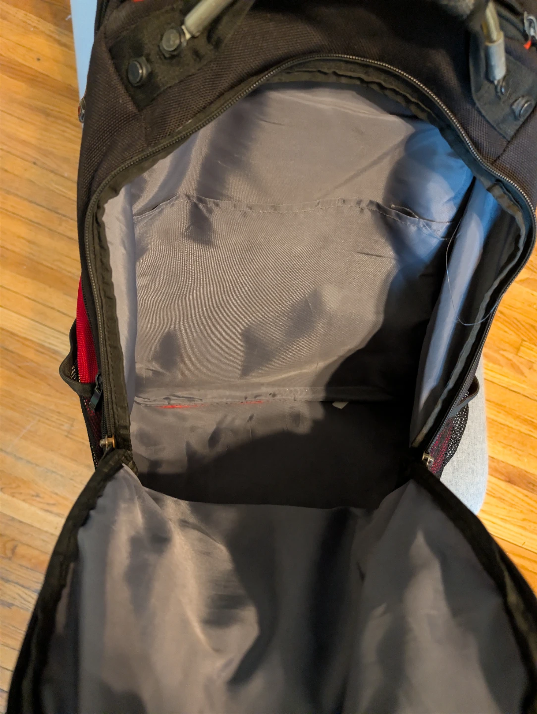 SwissGear Black & Red Backpack - photo 4