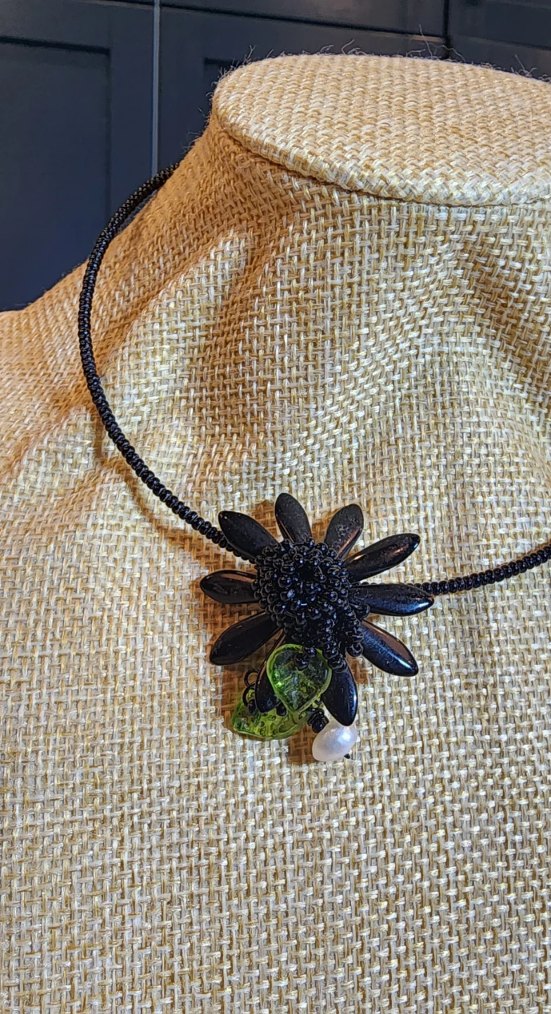 Black Flower Beaded Choker Necklace - photo 2
