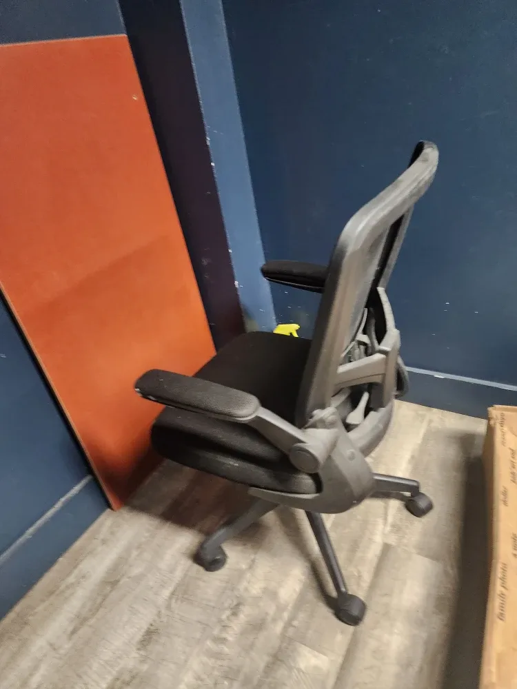 Herman Miller Sayl two Chair - Black