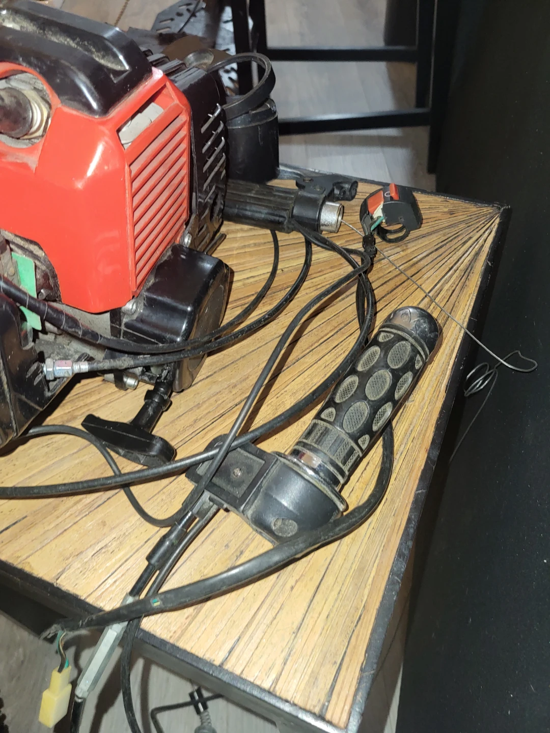 2 stroke Engine and Parts - photo 3