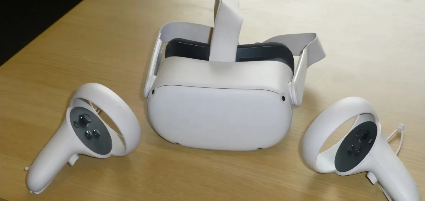Meta Quest 2 VR Headset - photo 2
