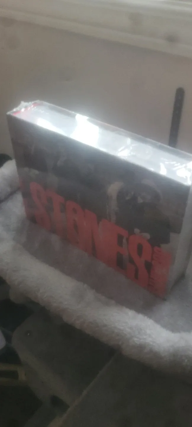 The Rolling Stones 365 Days Book - Brand New! image indicator(2)