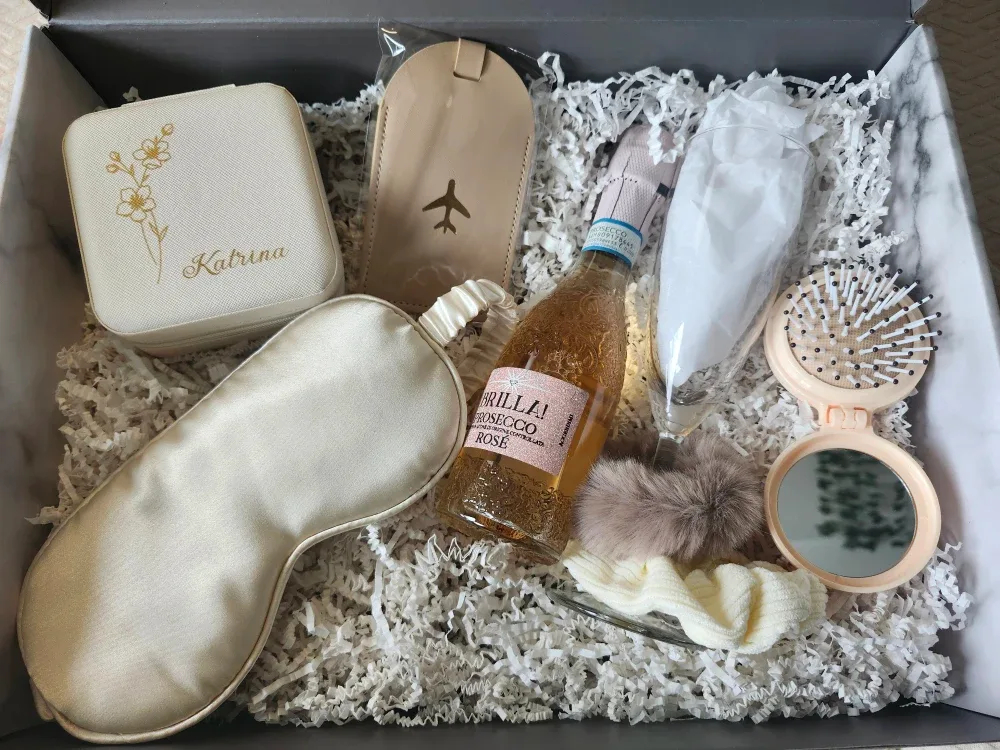 Gift Set Box with Prosecco, Jewelry Box, & More!