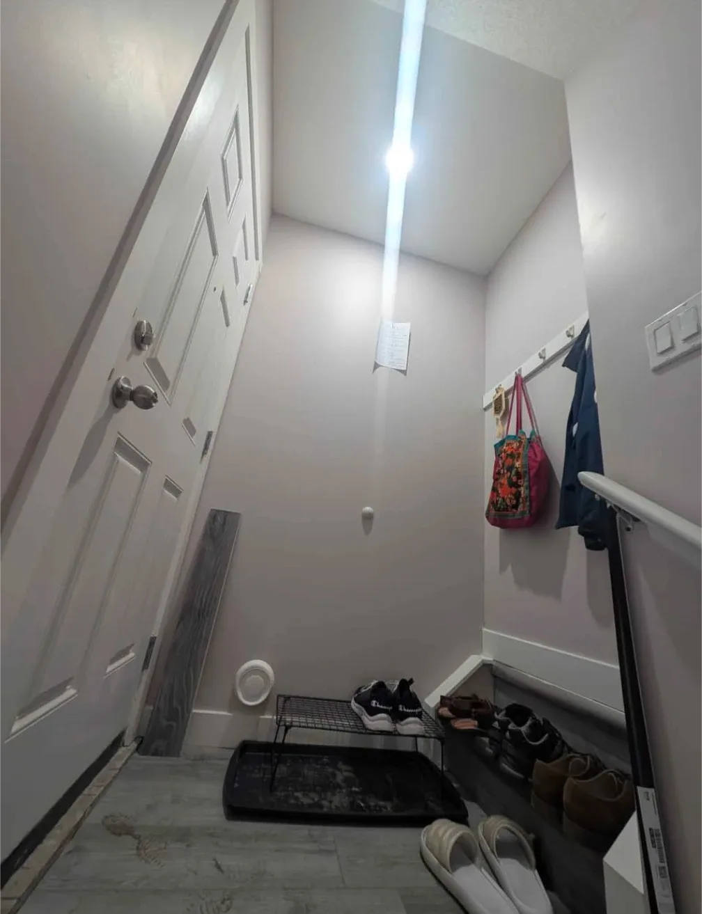 $1200 Furnished Suite Silverado image indicator(6)