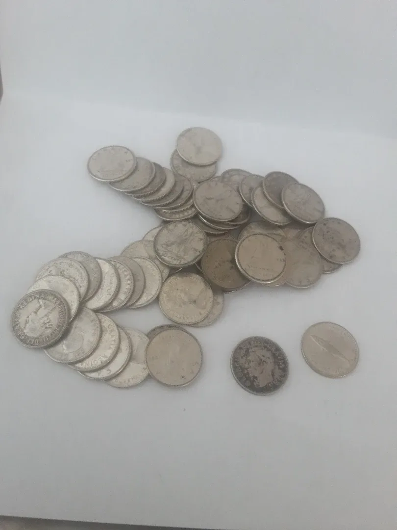 69 x Canadian Silver. 10cent coins from 1941 to 1968 circulated