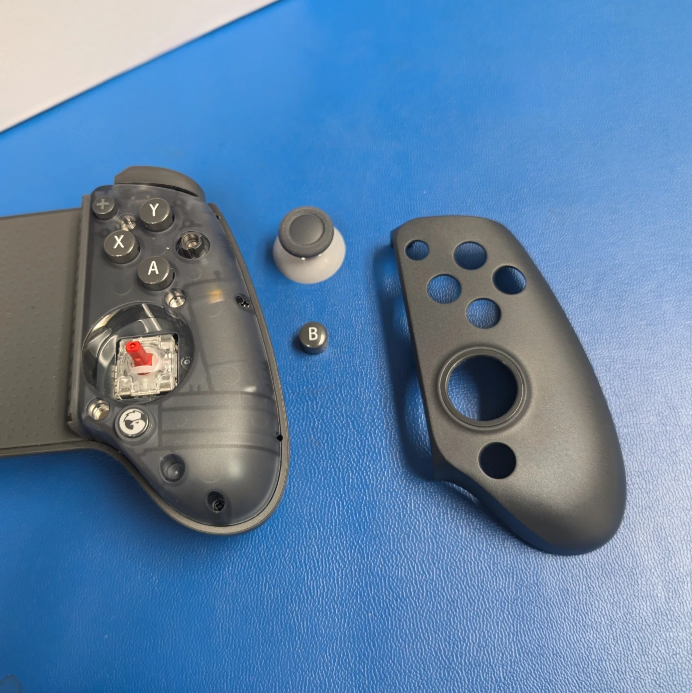 GameSir G8 Galileo Mobile Gaming Controller WITH hard case - photo 4