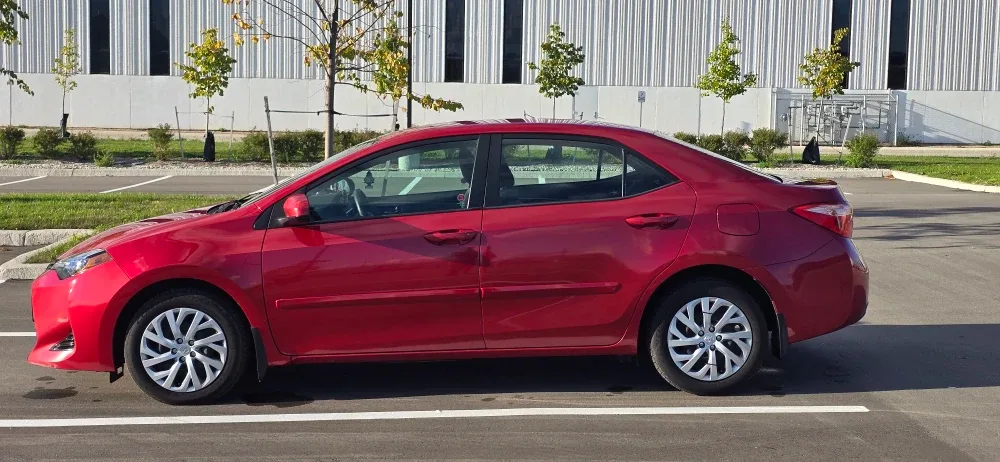 Red Toyota Corolla 2017 LE Sedan image indicator(3)