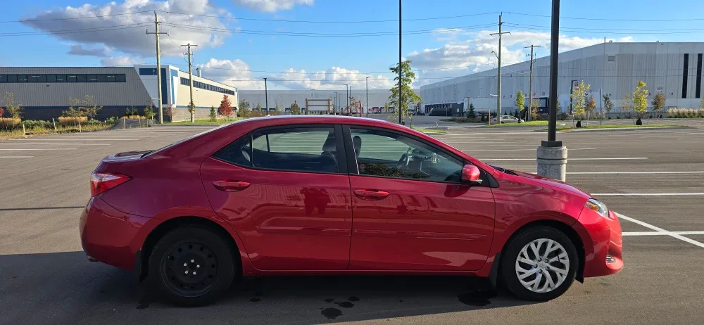 Red Toyota Corolla 2017 LE Sedan image indicator(4)
