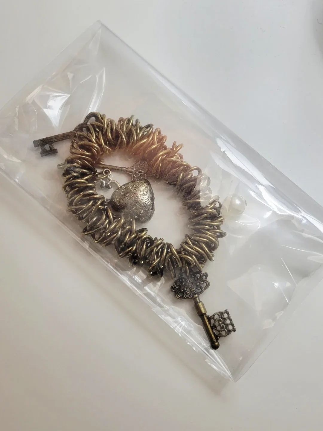 Key Charm Bracelet image indicator(3)