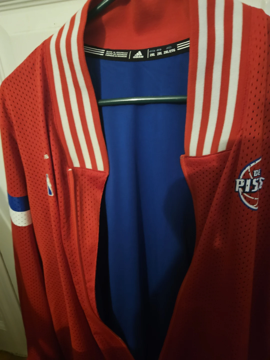 Women's XXL Detroit Pistons NBA windbreaker cardigan - photo 3