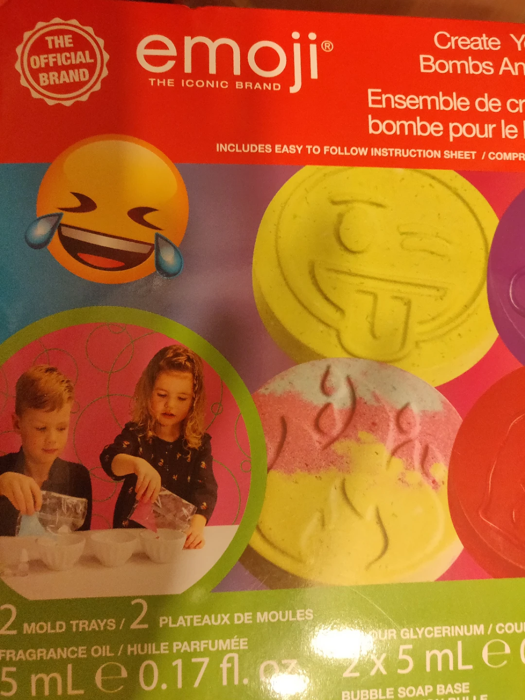 EMOJI BATH BOMBS AND JELLY SOAP DIY - photo 3