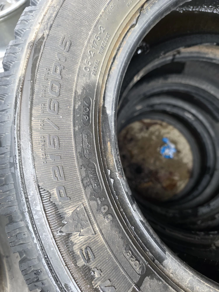 Goodyear Nordic Winter Tires 215/75R15 - photo 4