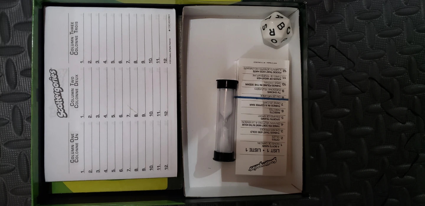 Scattergories Board Game - Hasbro - photo 3