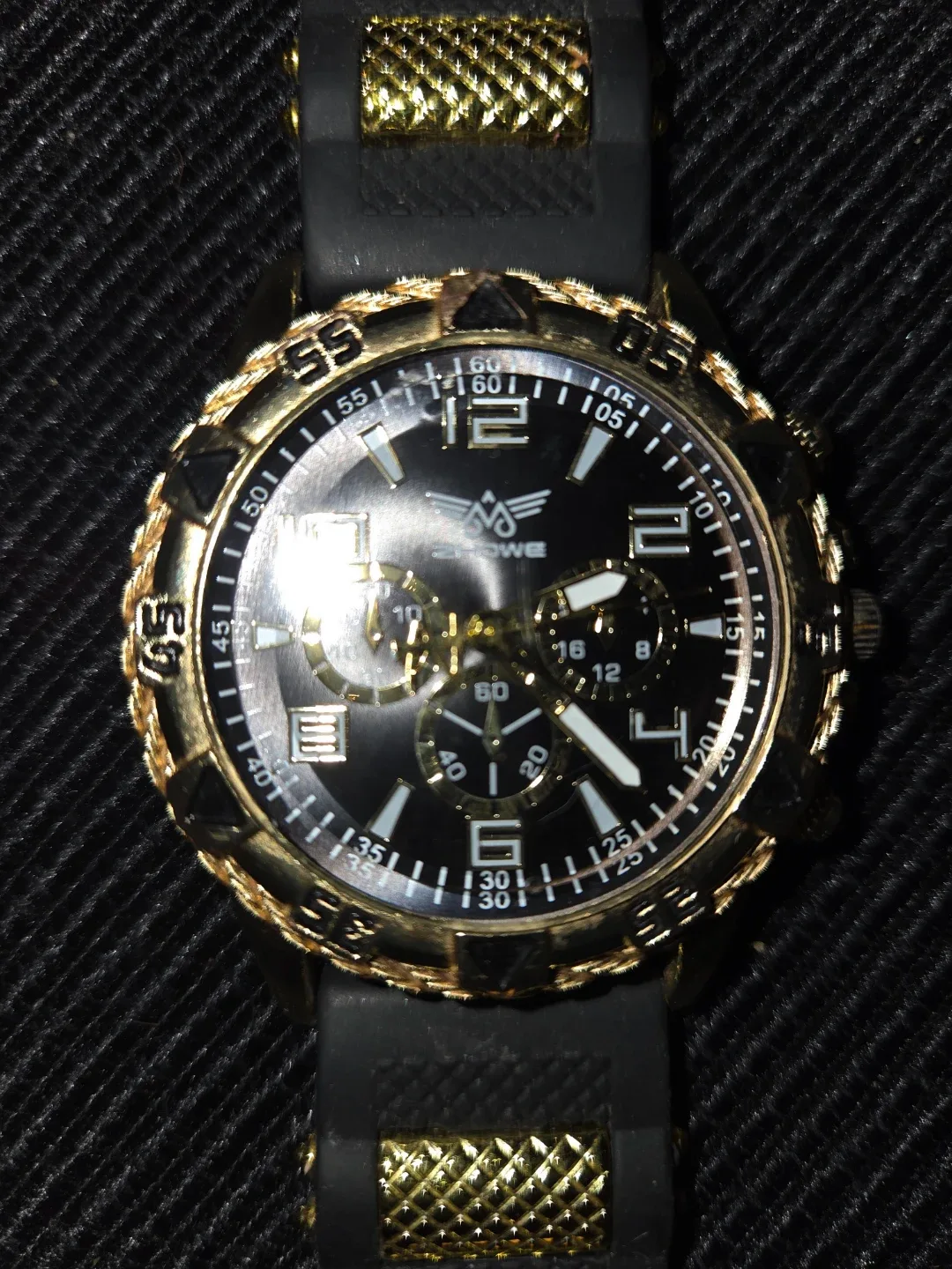 #Cleanout Crowe Gold & Black Watch image indicator(2)