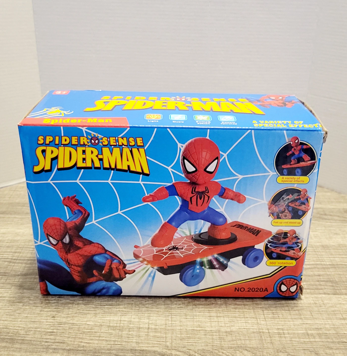 Spider-Sense Spider-Man Stunt Scooter - New in Box! - photo 3