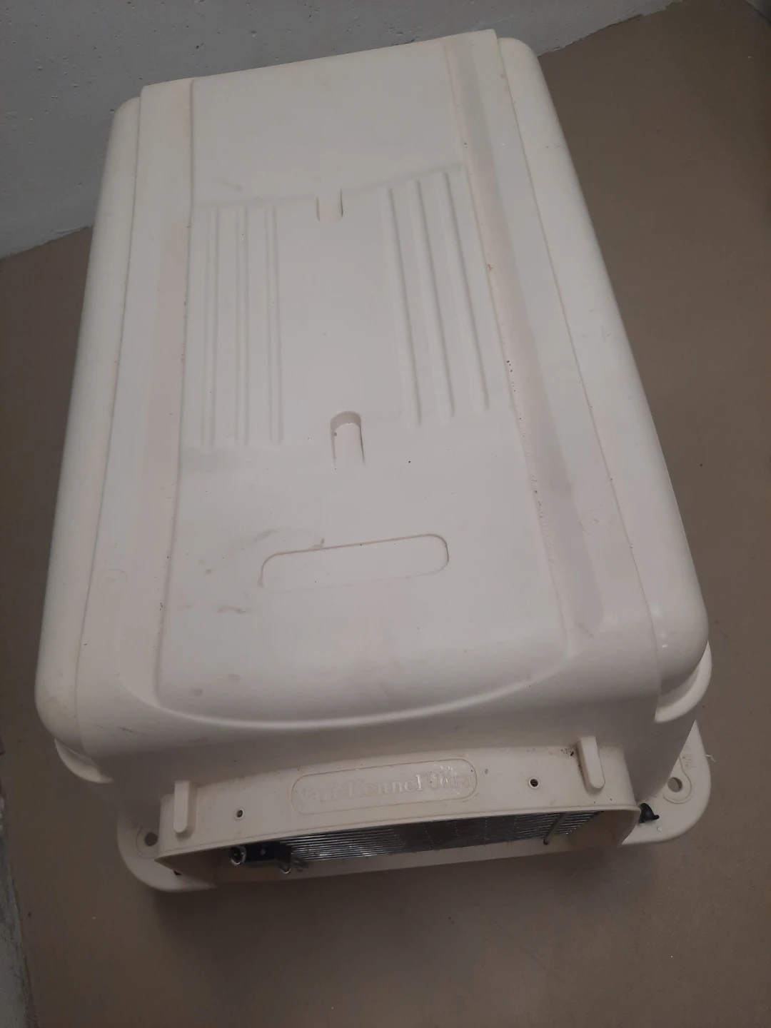 $100 Pet Vari Kennel size 32" with floor net - photo 4