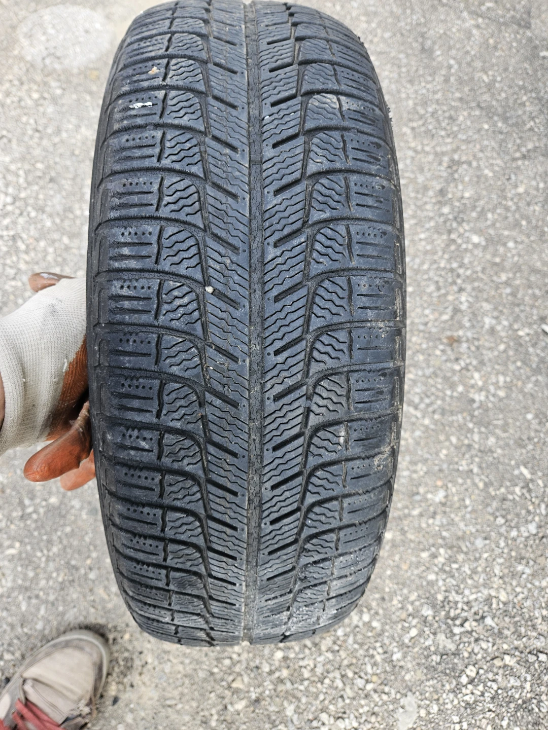 Used Winter Tire - Size 195/65R15