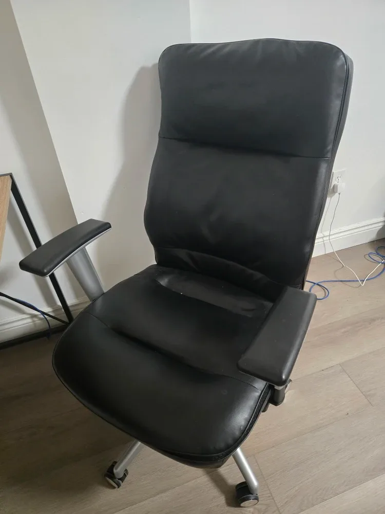 Office Desk and Black Office Chair image indicator(3)